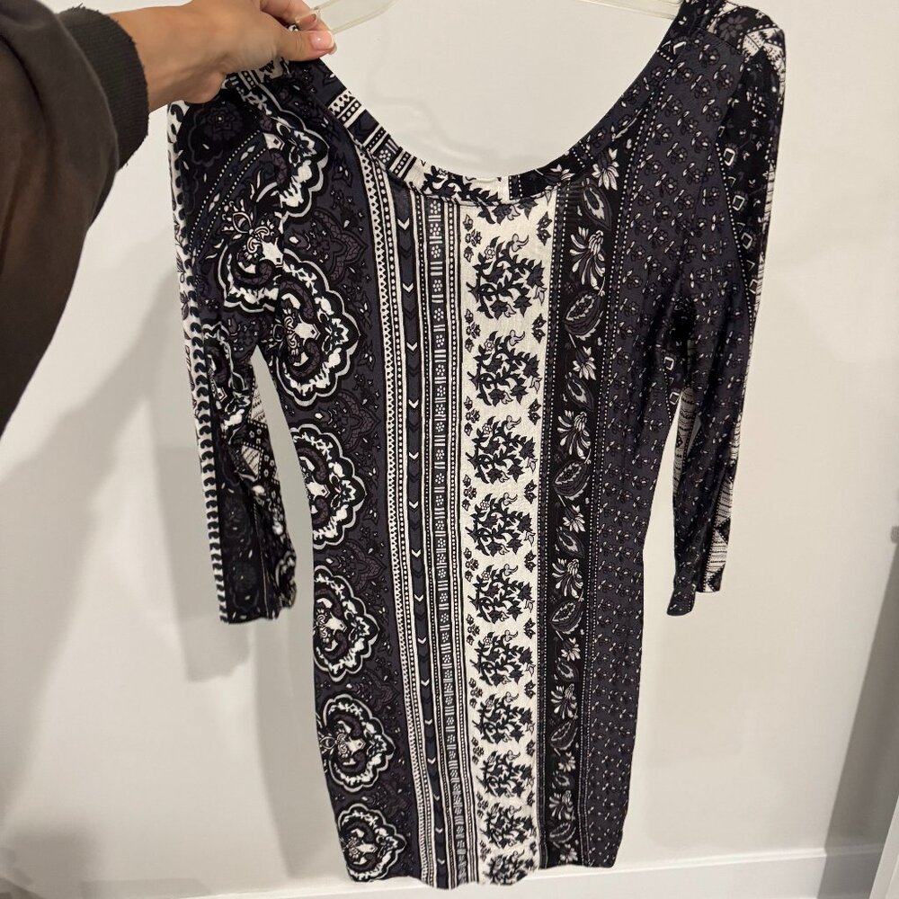 Novella Royale Dress Size Small